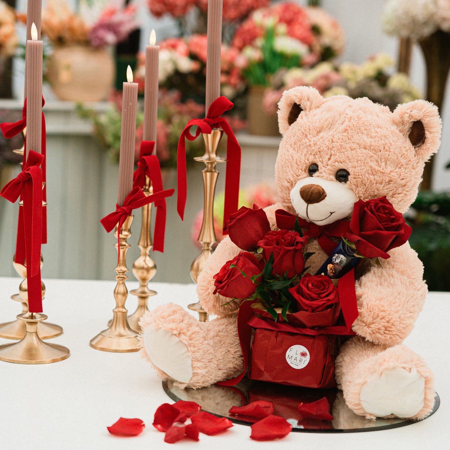 Composizione floreale San Valentino Teddy Bear