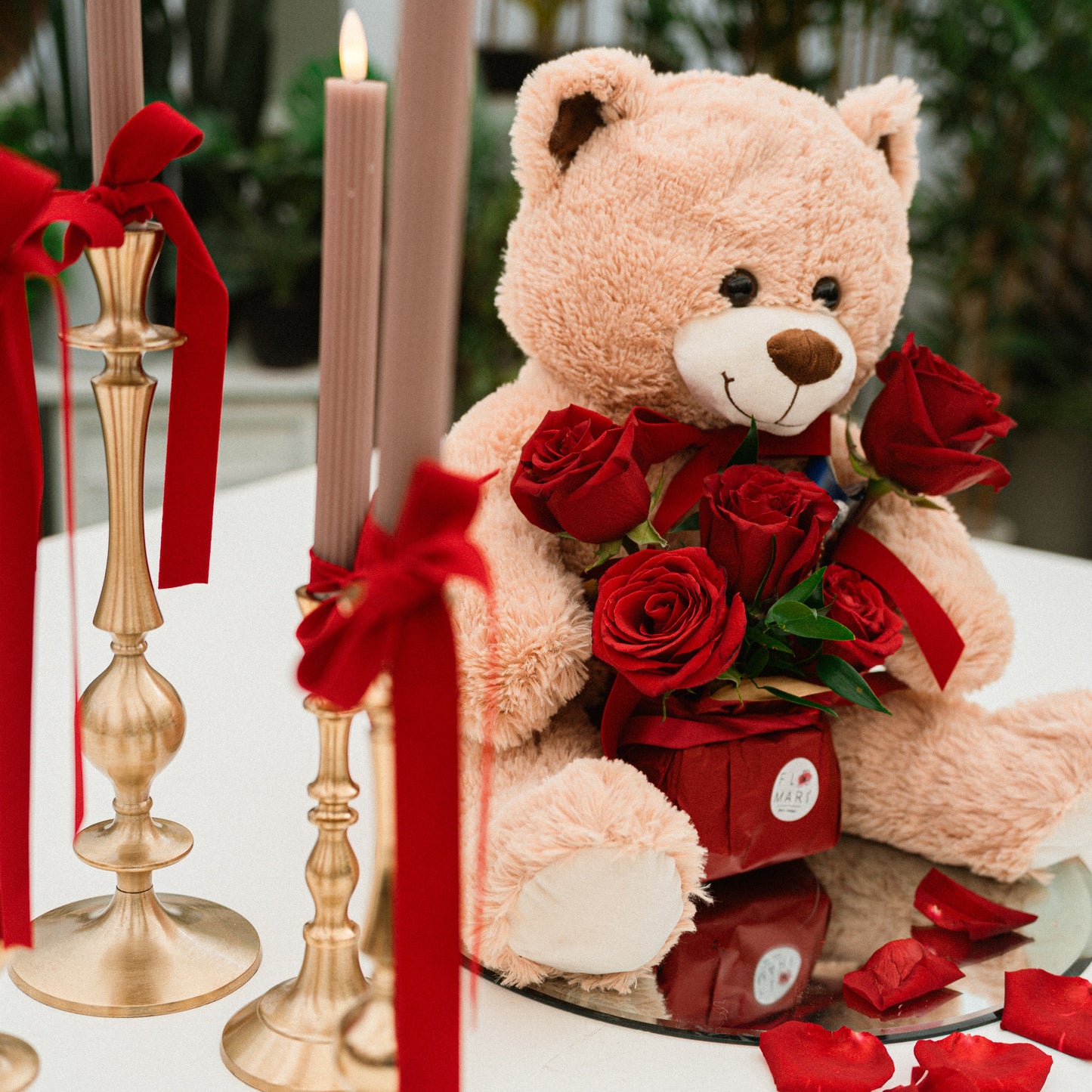 Composizione floreale San Valentino Teddy Bear